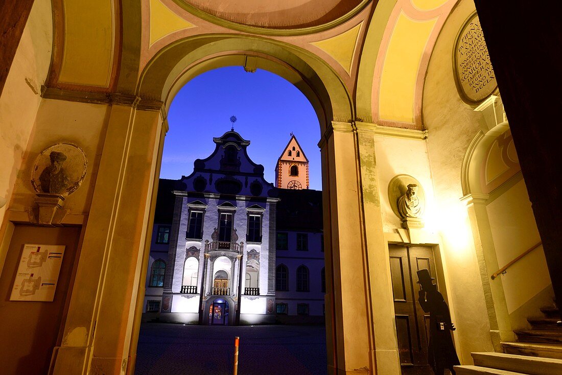 Hohes Schloß von Füssen am Lech, Ost-Allgäu, Schwaben, Bayern, Deutschland