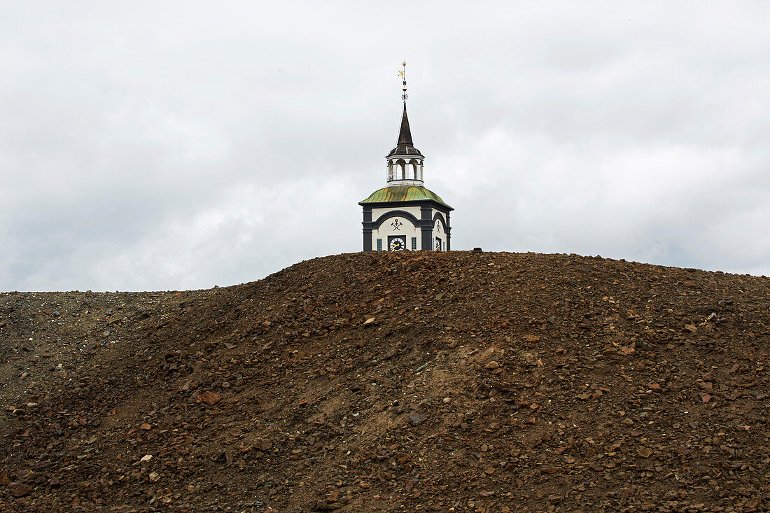 Kirchturm Und Halde In Der Bergbaustadt … – Bild Kaufen – 71348528 ...