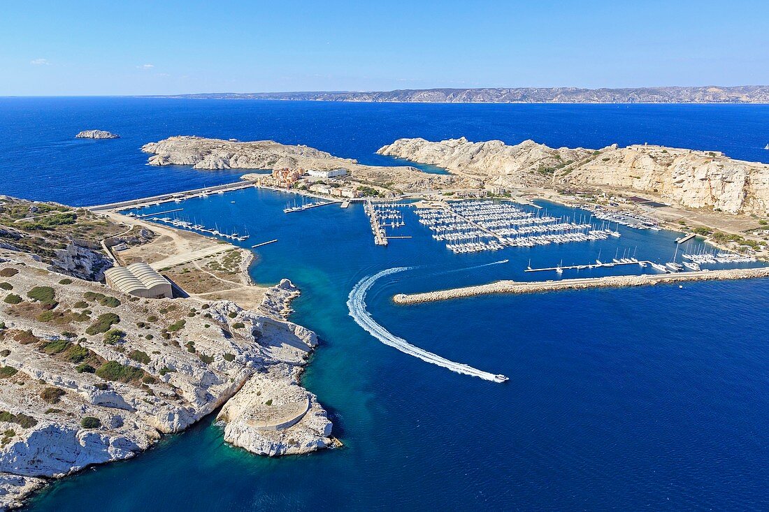 Frankreich, Bouches du Rhone, Nationalpark Calanques, Marseille, Archipel der Frioul-Inseln, Insel Ratonneau, Insel Pomegues, Pointe 'Ouriou (Luftaufnahme)