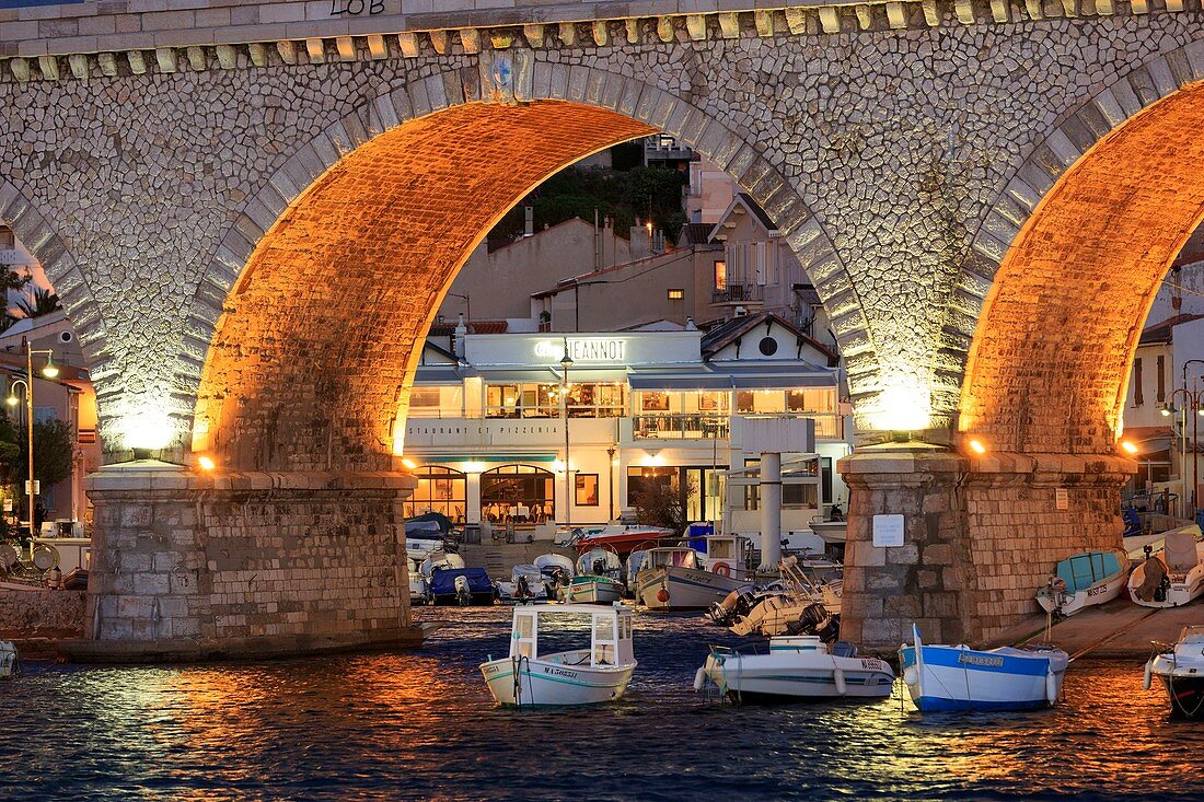 France, Bouches du Rhone, Marseille, district of Endoume, cove of the Vallon des Auffes