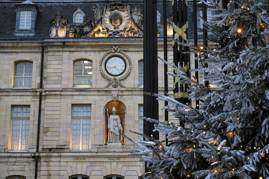 France, Cote d Or, Dijon, old town listed as World Heritage by UNESCO, Palace of the Dukes and the States of Burgundy, city hall, facade, Christmas illuminations