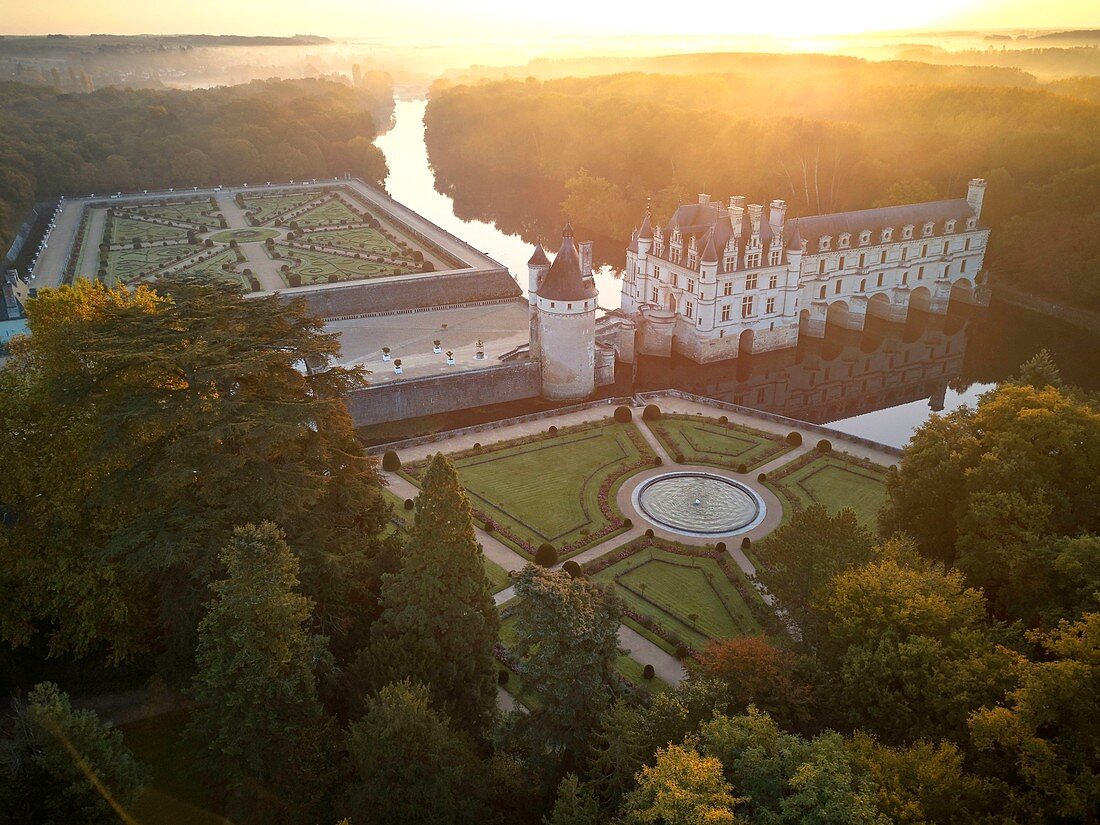 Frankreich, Indre et Loire, Loiretal, Schloss Chenonceau, von der UNESCO zum Weltkulturerbe erklärt (Luftaufnahme)