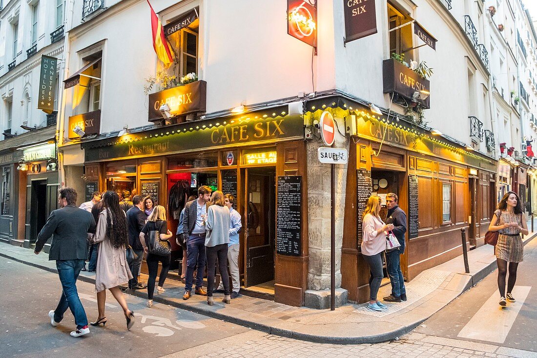 Frankreich, Paris, Stadtteil Saint Germain des Pres, Bar und Pubs in der Rue Guisarde