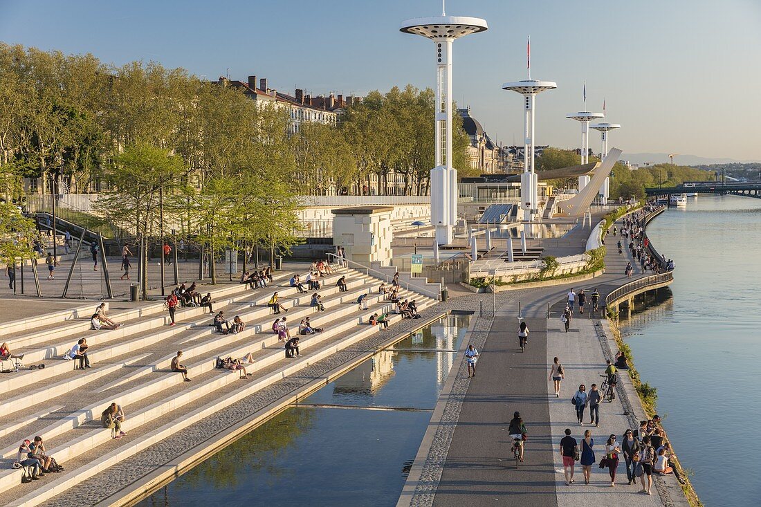 Frankreich, Rhone, Lyon, Kai Claude Bernard am Rande der Rhone, das Schwimmbad der Piscine du Rhone