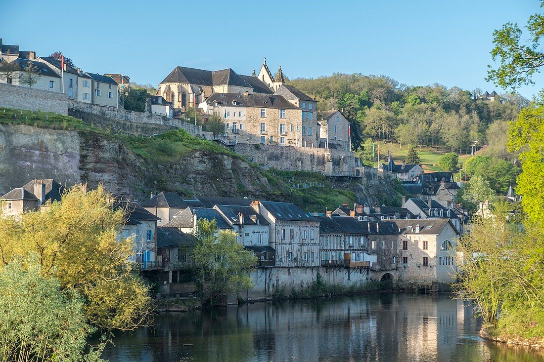 France, Dordogne, Perigord Noir, Terrasson Lavilledieu, town on the Vezere River banks