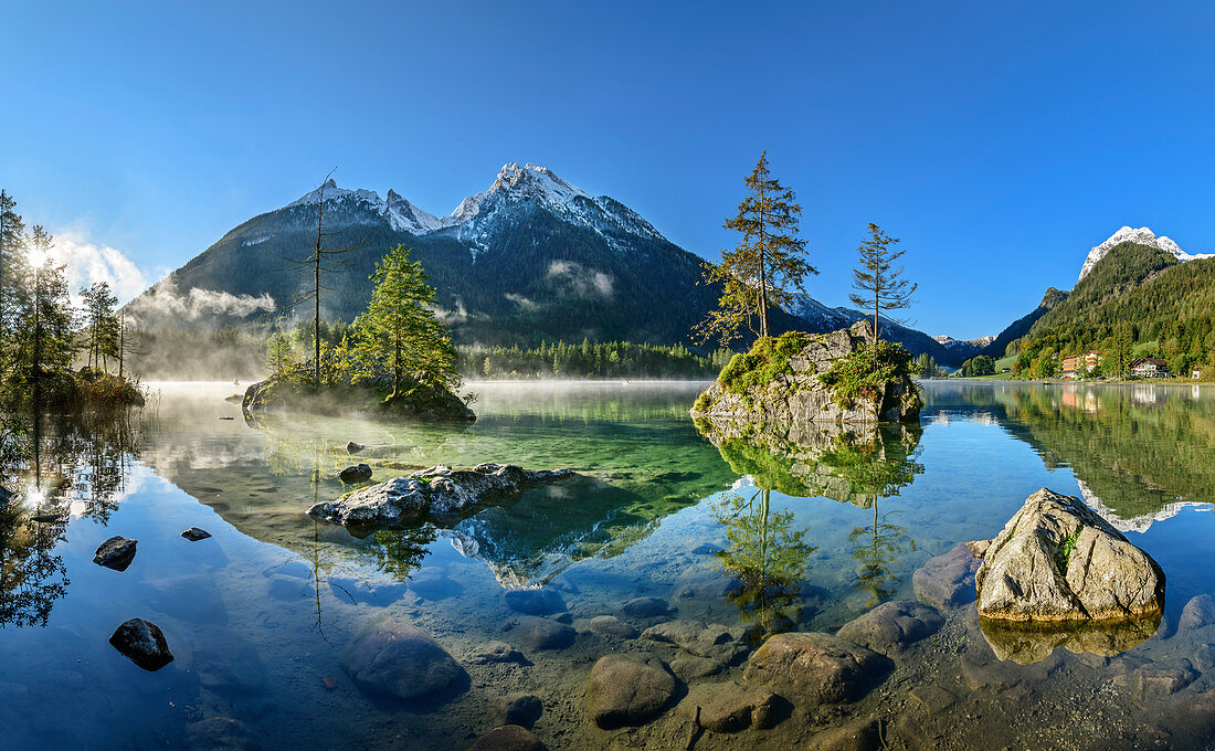 Panorama with Hintersee with rock islands and Hochkalter in the background, Hintersee, Berchtesgaden, Berchtesgaden National Park, Berchtesgaden Alps, Upper Bavaria, Bavaria, Germany