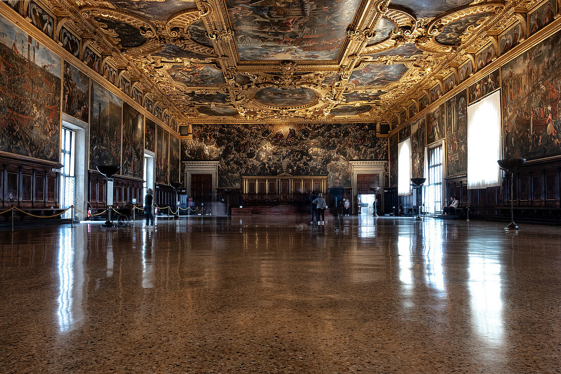 View into the Chamber of the Grand Council, Sala del Maggior Consiglio, Doge's Palace, Palazzo Ducale, San Marco, Venice, Veneto, Italy, Europe