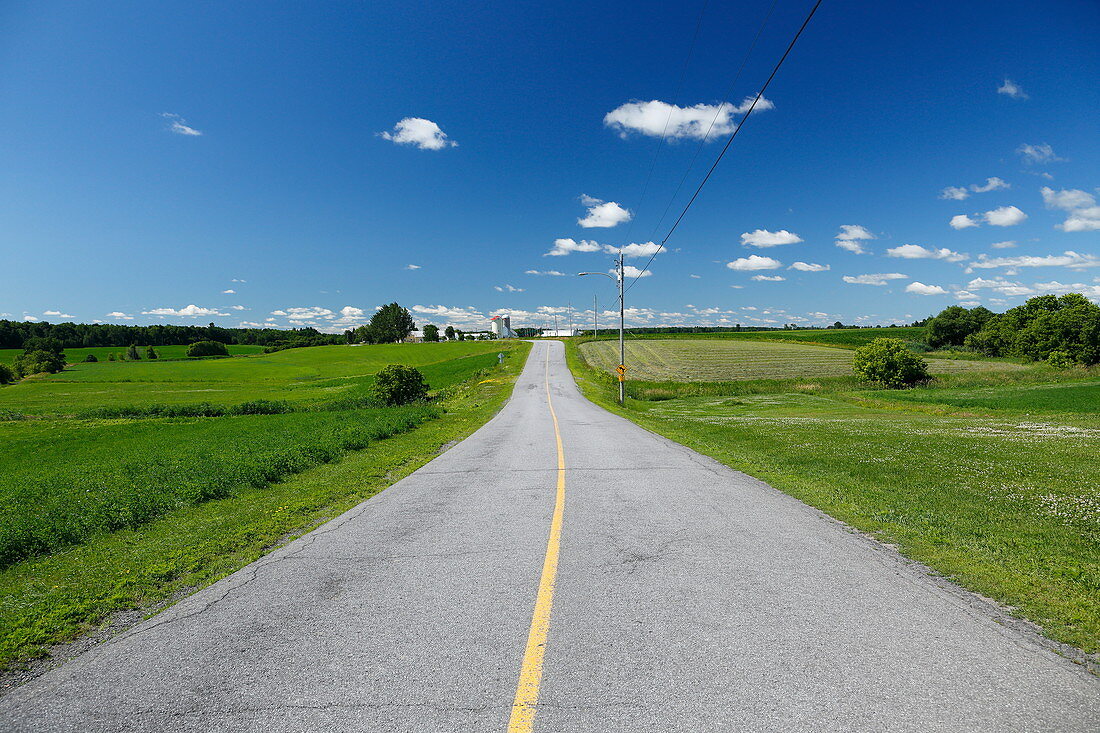 Einsame Landstraße, Quebec, Kanada