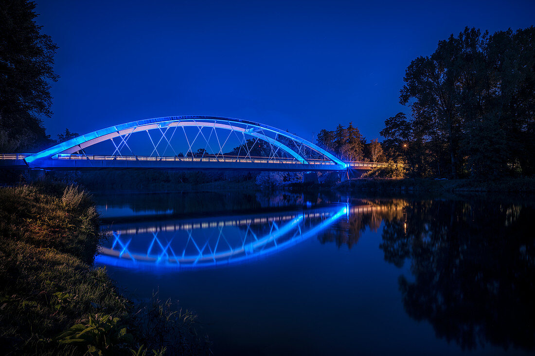 Illuminated, modern bridge over the Danube and federal highway, Günzburg, Administrative Region of Swabia, Bavaria, Germany