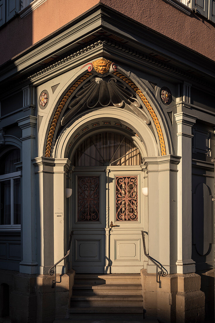 historischer Türbogen in der Altstadt von Tuttlingen, Baden-Württemberg, Donau, Deutschland