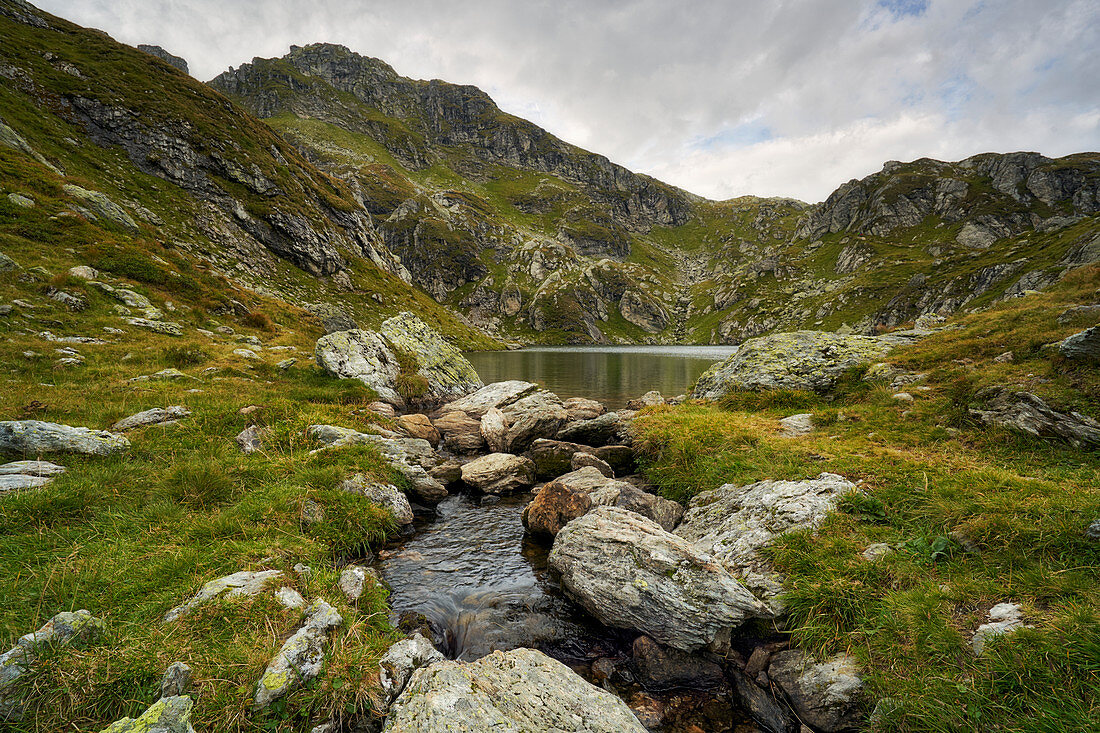 The Brettersee lies along the Hochwurzen-Höhenweg above the Giglachtal, Styria, Austria.