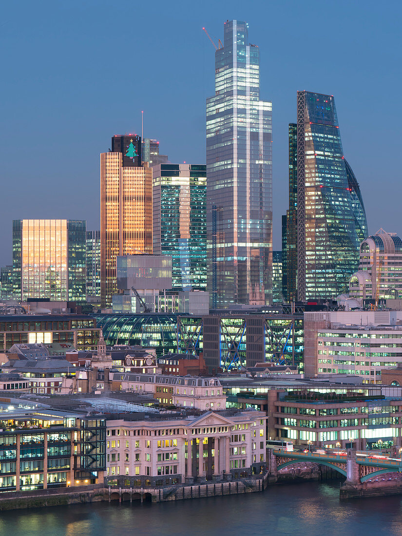 City of London, Square Mile, Bild zeigt abgeschlossen 22 Bishopsgate Tower, London, England, Großbritannien, Europa