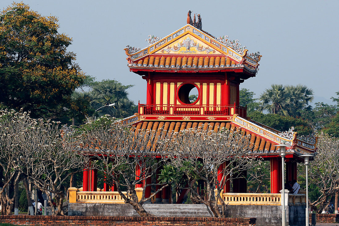 Traditional pavilion, The Imperial City (Hoang Thanh), UNESCO World Heritage Site, Hue, Vietnam, Indochina, Southeast Asia, Asia