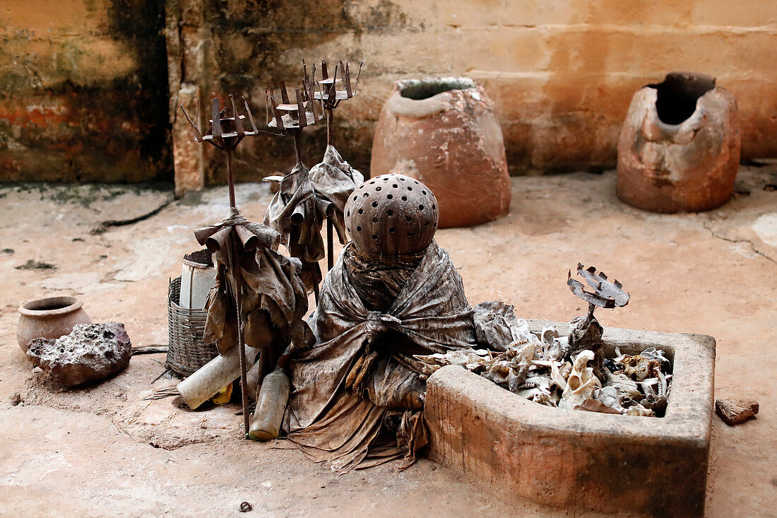 Voodoo temple and Voodoo fetish statues, Togoville, Togo, West Africa, Africa
