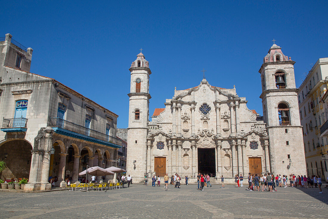 Cathedral de San Cristobal, Plaza de la Cathedral, Old Town, UNESCO World Heritage Site, Havana, Cuba, West Indies, Caribbean, Central America