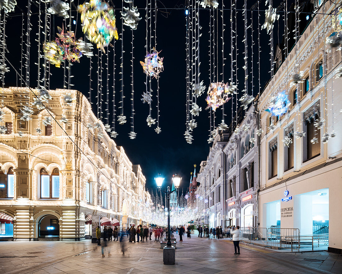 Weihnachtslichter auf Nikolskaya Straße, Moskau, Moskauer Oblast, Russland, Europa