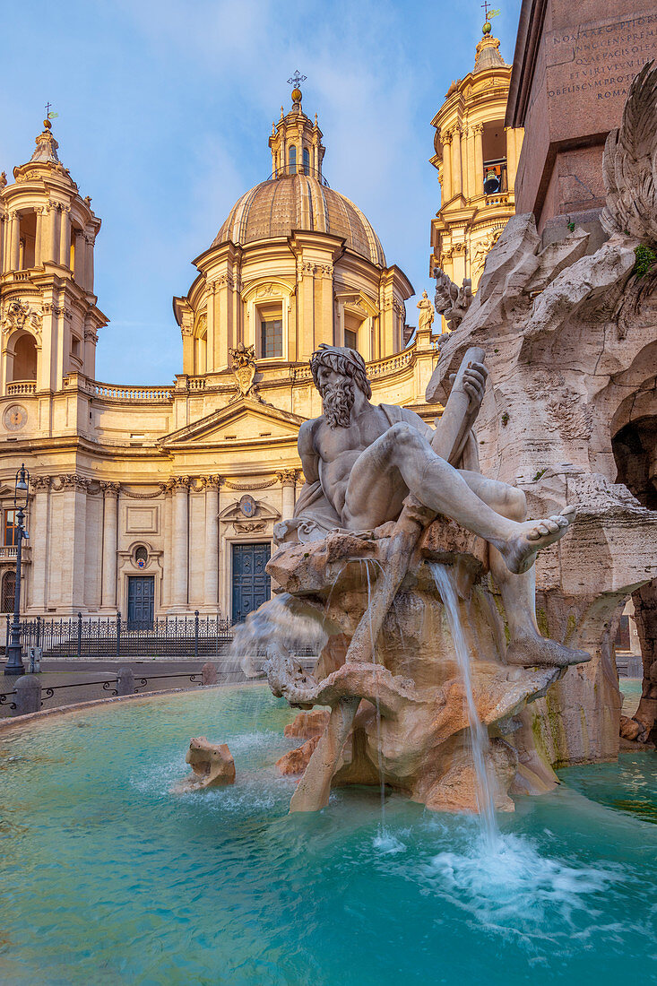 Fontana dei Quattro Fiumi (Fountain of the Four Rivers), River God Ganges, Piazza Navona, Ponte, Rome, Lazio, Italy, Europe