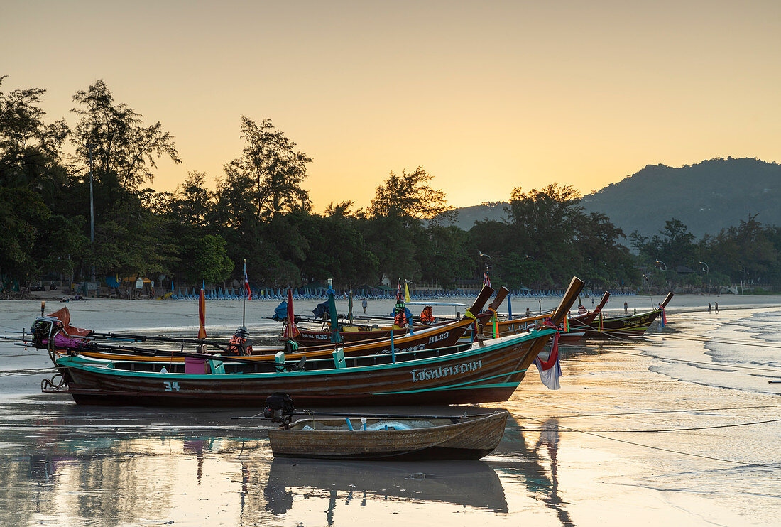 Kata Beach im Morgengrauen, Phuket, Thailand, Südostasien, Asien