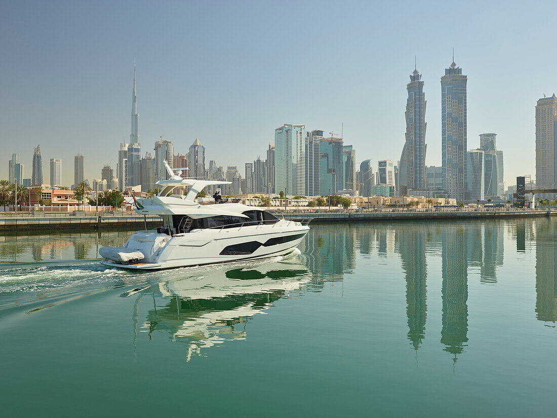 Dubai Creek, Burj Khalifa, Emirates Park Towers, Dubai, Vereinigte Arabische Emirate