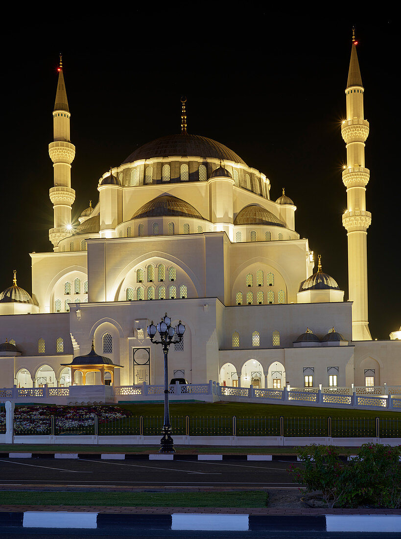 Sharjah Mosque, Dubai, United Arab Emirates