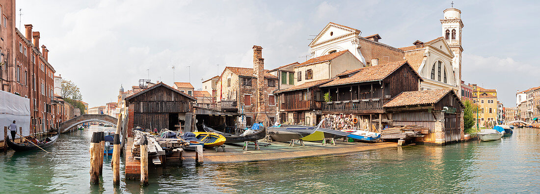 Squero di San Trovaso gondola shipyard, Dorsoduro in Venice, panorama, Veneto, Italy