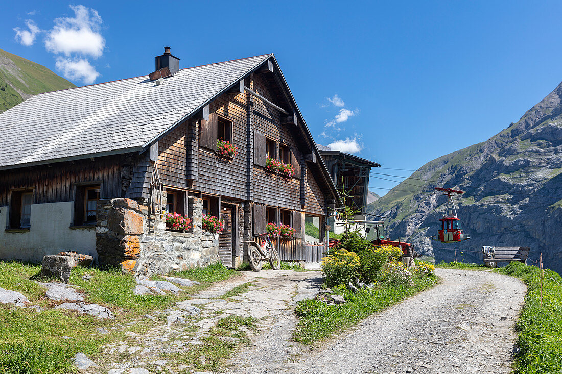 Alp Surenen Hütte und Lift auf der Fürenalp, Stäuber, Engelberg, Schweiz