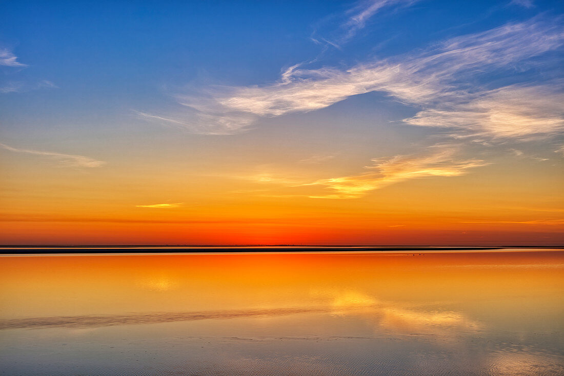 Sonnenuntergang an der Nordsee, Dagebüll, Schleswig-Holstein, Deutschland