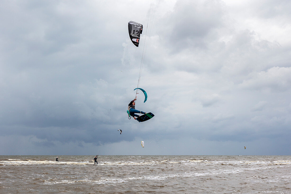 Kitesurfer, St. Peter-Ording, Schleswig-Holstein, Deutschland