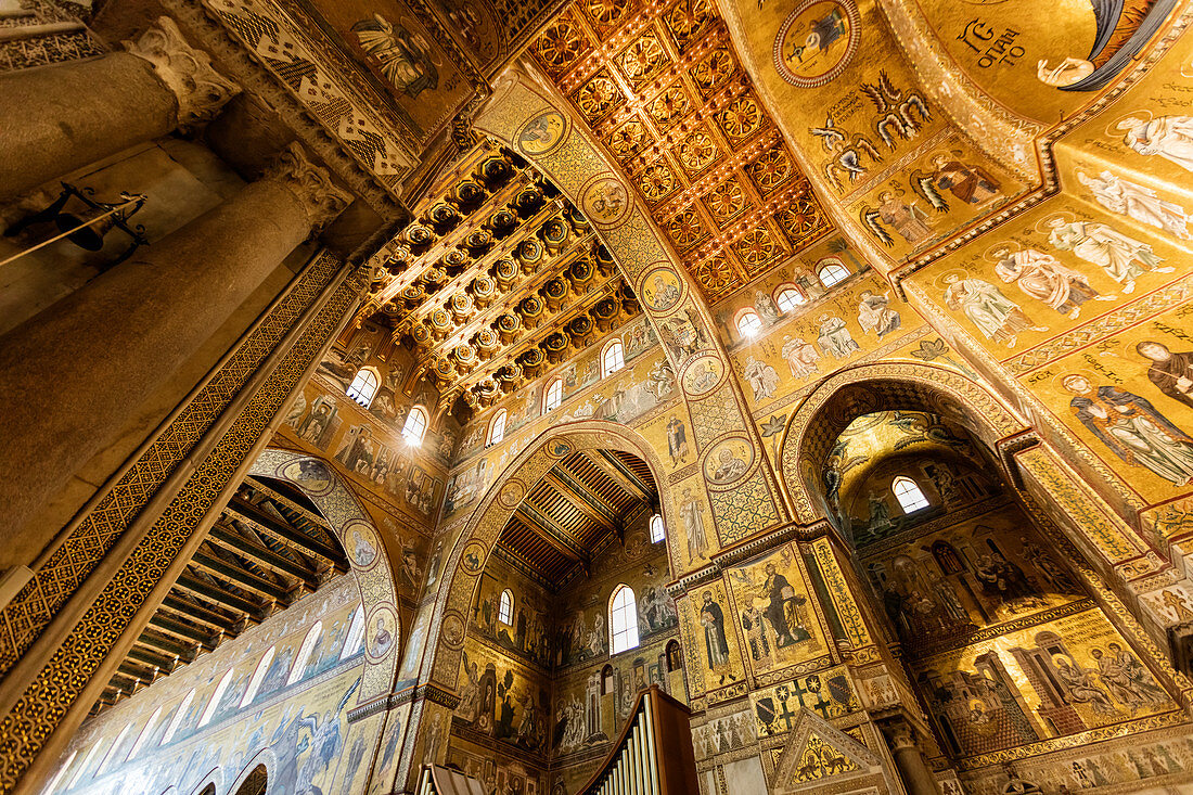 Duomo, Cathedral of Monreale, interior view, Palermo, Sicily, Italy