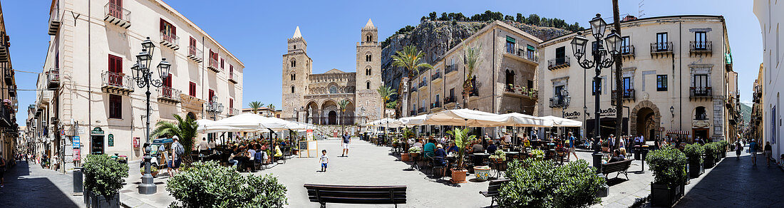 Cathedral Square, Cefalu, Sicily, Italy