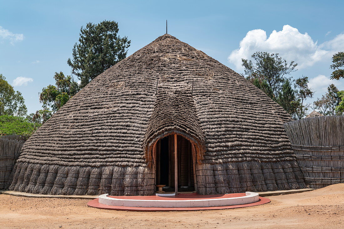 Nachbildung der traditionellen Königshütte am Königspalast Museum von König Mutara III Rudahigwa 1931, Nyanza, Southern Province, Ruanda, Afrika