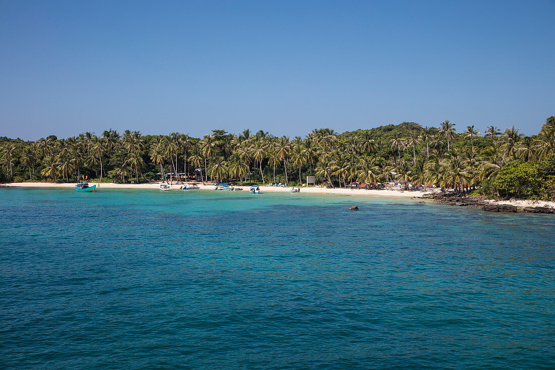 Strand mit Kokospalmen, May Rut Island, nahe Insel Phu Quoc, Kien Giang, Vietnam, Asien