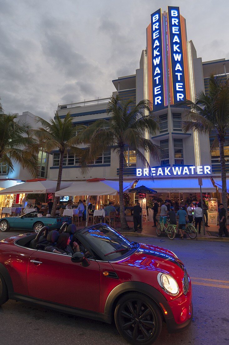 Wellenbrecher-Hotel, Ocean Drive, South Beach, Miami Beach, Florida, USA.