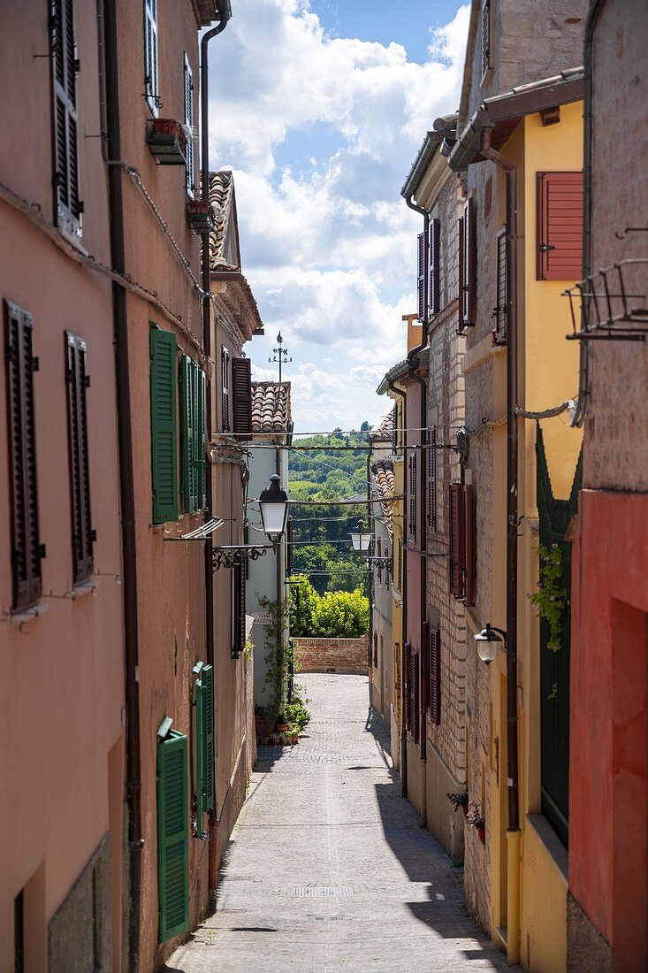 Die Stadt Sirolo, Provinz Ancona, Marken, Italien