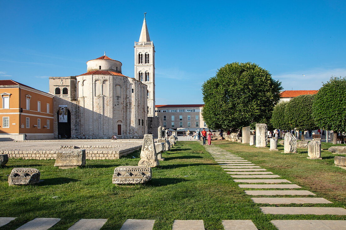 Kirche St. Donatus und Glockenturm der Kathedrale von Zadar, Zadar, Zadar, Kroatien, Europa