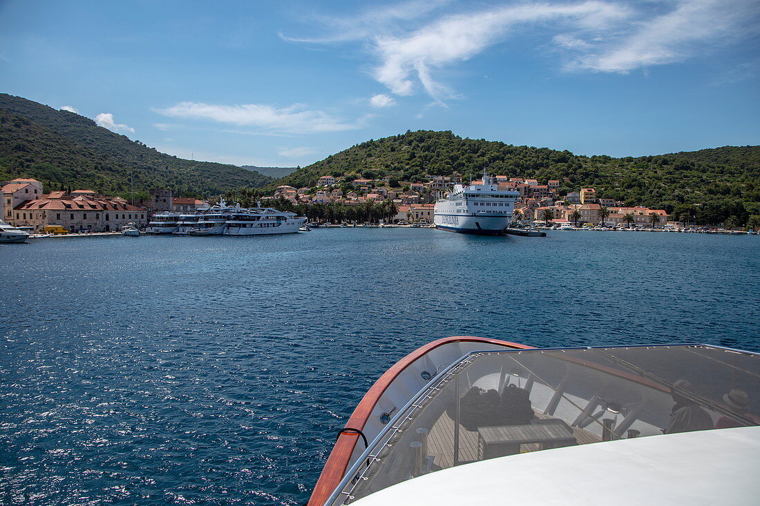 Bow of cruise ship approaching port, Vis, Vis, Split-Dalmatia, Croatia, Europe
