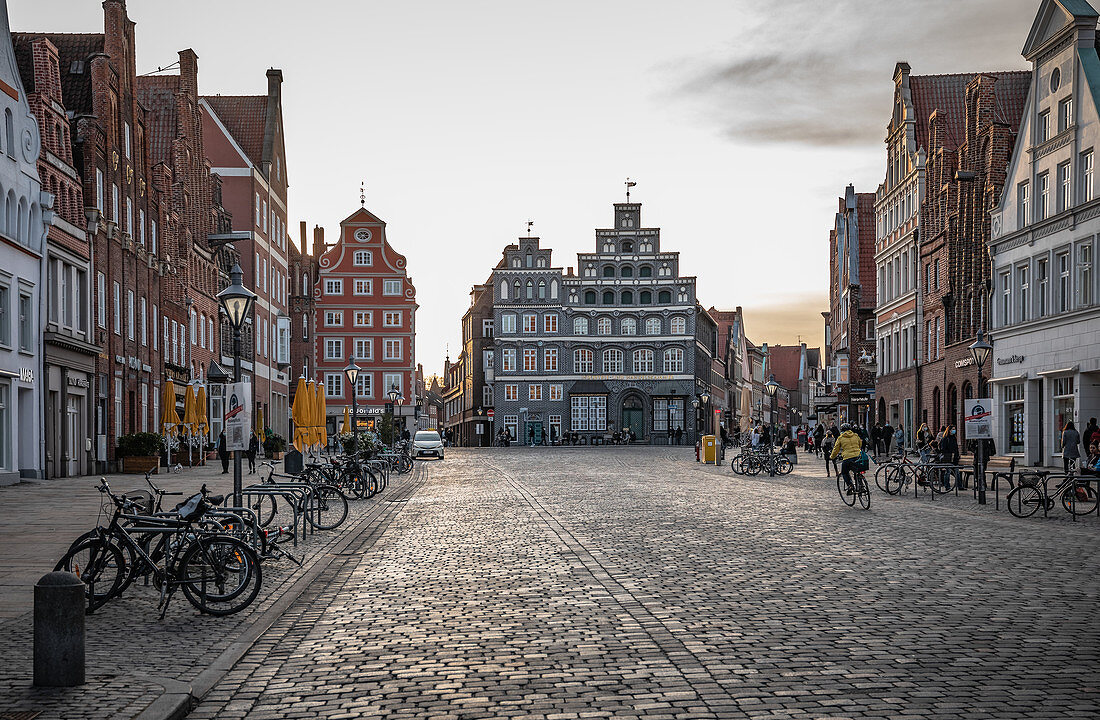 Blick auf die Altstadt von Lüneburg, Platz am Sande, Niedersachsen, Deutschland
