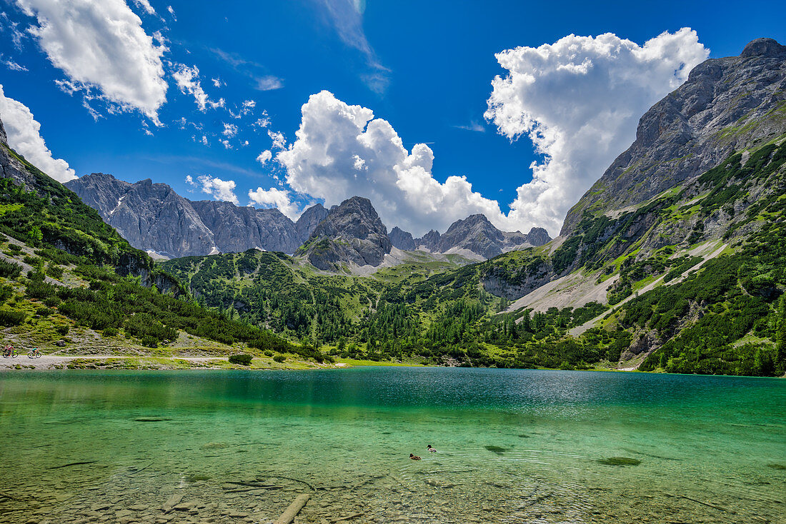 Sommertag am Seebensee, Ehrwald, Österreich