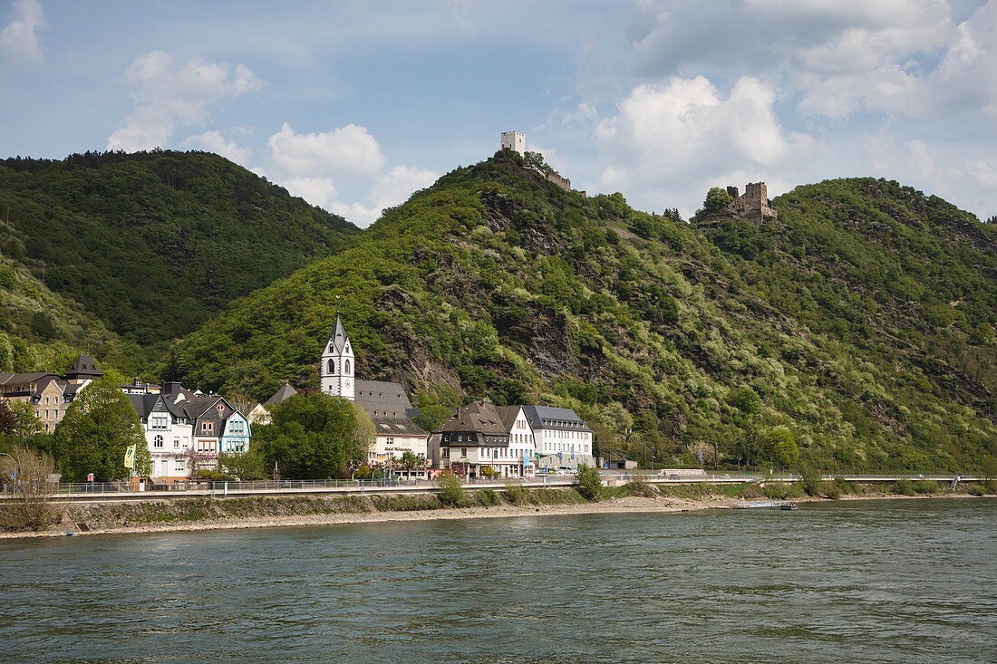 Burg Sterrenberg und Burg Liebenstein thronen über dem Rhein, Kamp Bornhofen, Rheinland-Pfalz, Deutschland, Europa