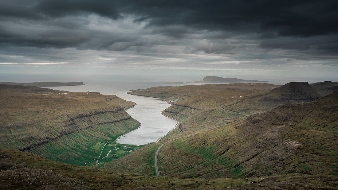 Fjord Kollafjørður auf der Insel Streymoy, Färöer Inseln\n