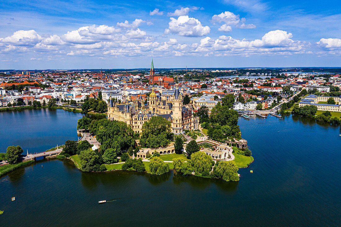 Aerial of Schwerin Castle, Schwerin, Mecklenburg-Vorpommern, Germany, Europe