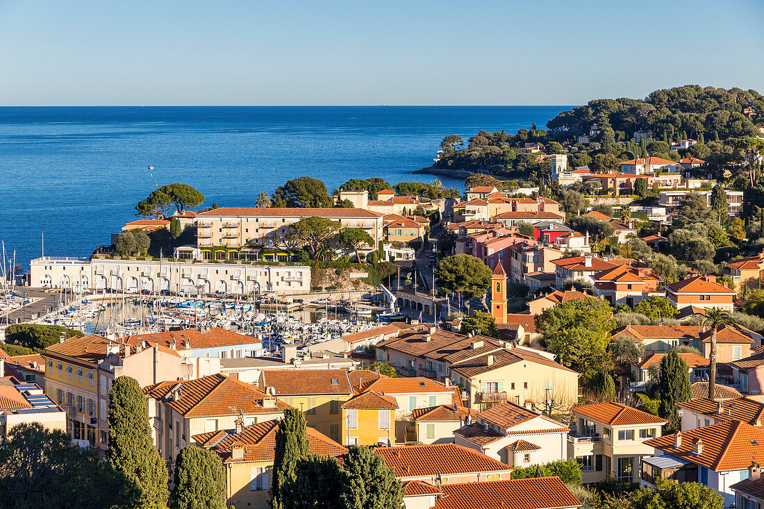 Blick von einem Aussichtspunkt auf die Stadt, Saint Jean Cap Ferrat, Côte d'Azur, französische Riviera, Provence, Frankreich, Mittelmeer, Europa