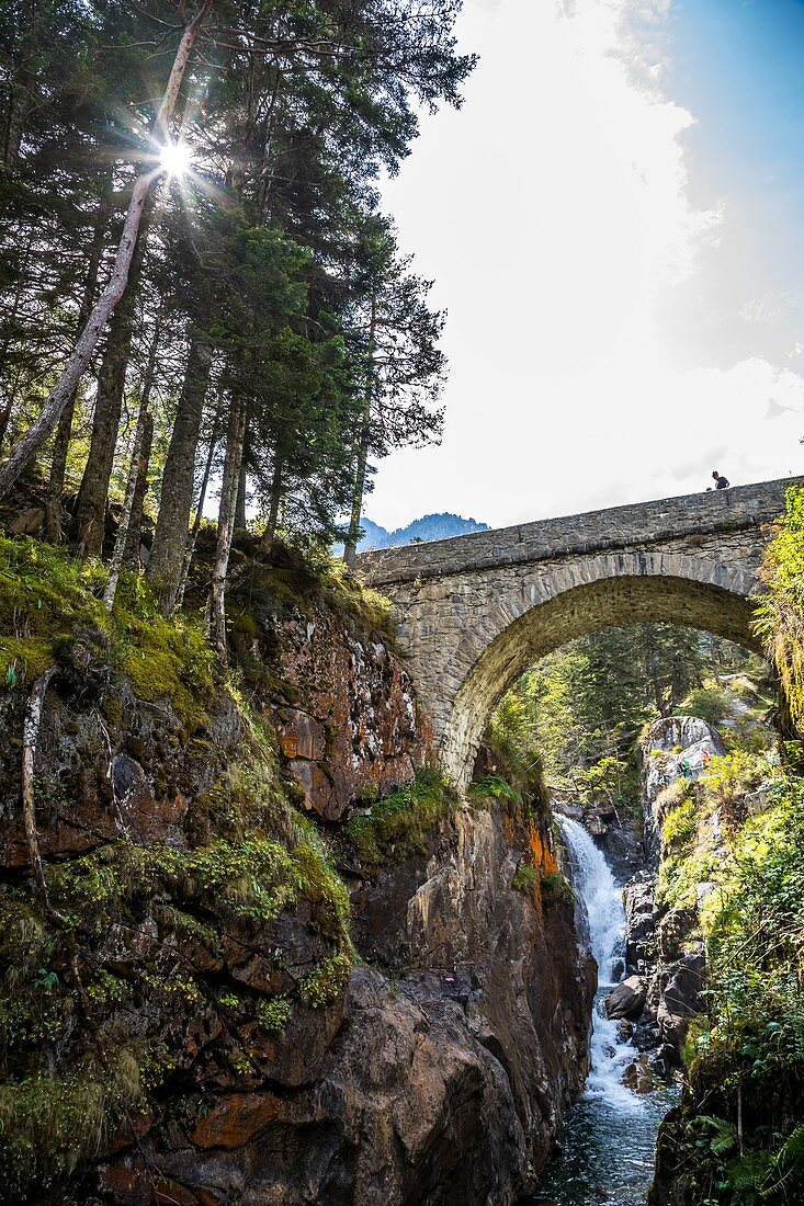 PONT D'ESPAGNE (THE BRIDGE OF SPAIN), CAUTERETS, HAUTES PYRENEES, MIDI PYRENEES, OCCITANIE, FRANCE