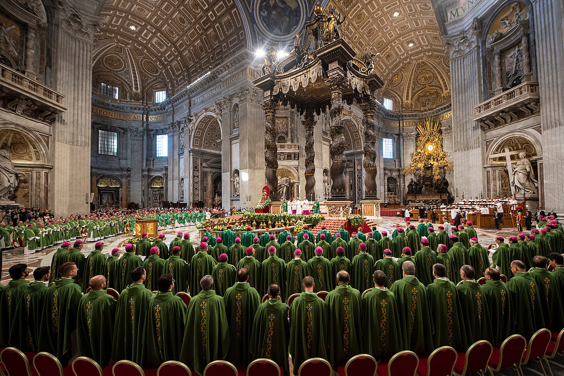 Papst Franziskus feiert die Abschlussmesse der Synode über Amazonien im Petersdom, Vatikan, Rom, Latium, Italien, Europa