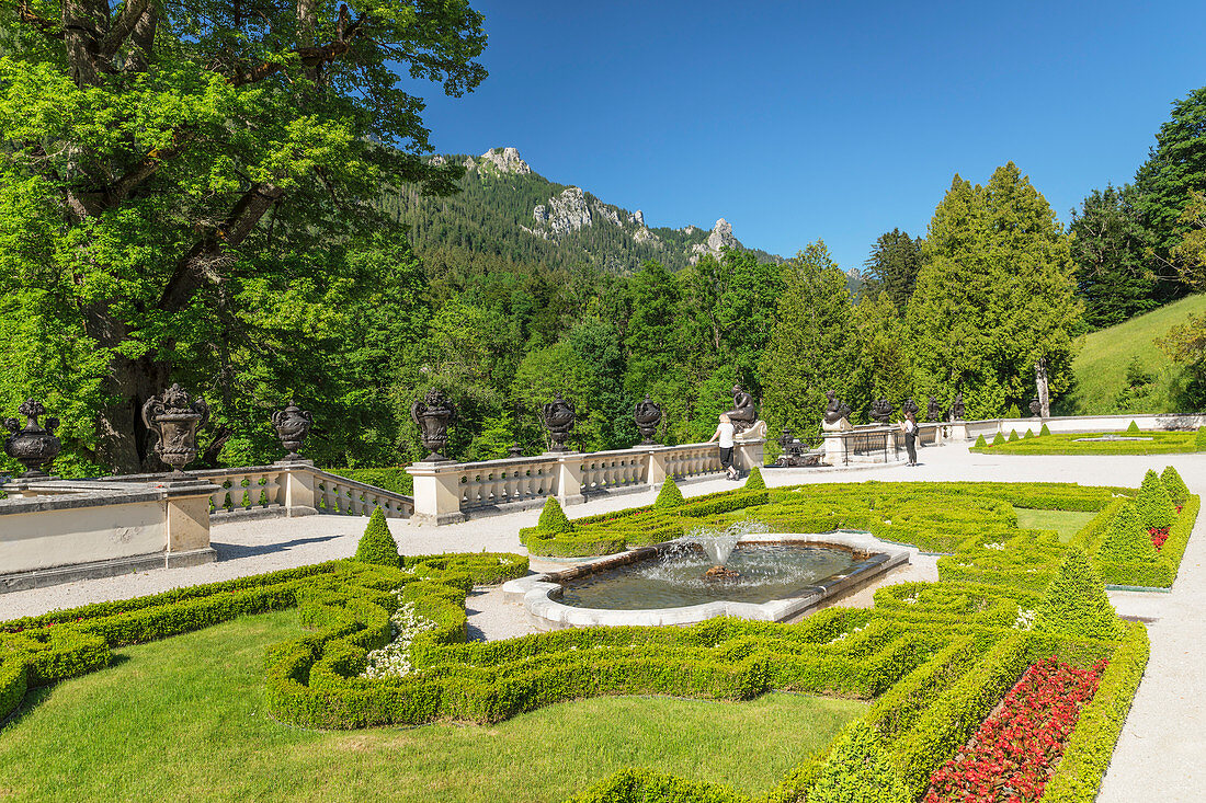 Palace garden, Linderhof Palace, Werdenfelser Land, Bavarian Alps, Upper Bavaria, Germany, Europe