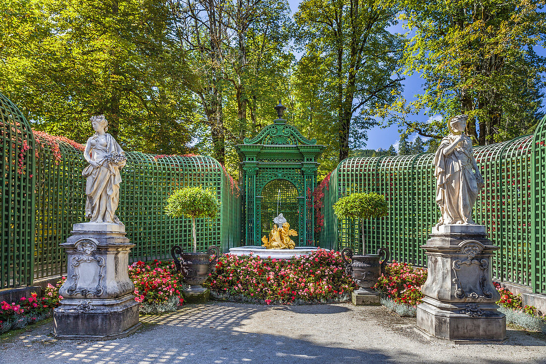 Park (Westparterre) von Schloss Linderhof, Ettal, Allgäu, Bayern, Deutschland