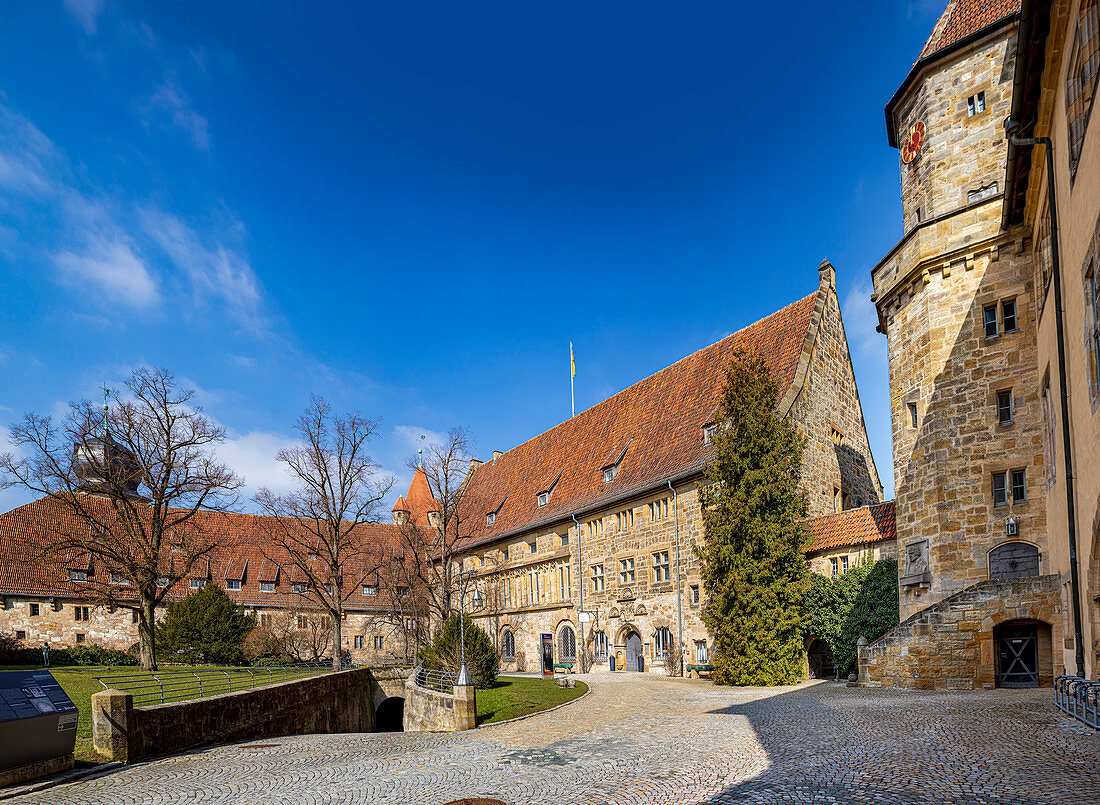 Carl-Eduard-Bau and stone kemenate in the inner courtyard of Veste Coburg, Coburg, Upper Franconia, Bavaria, Germany