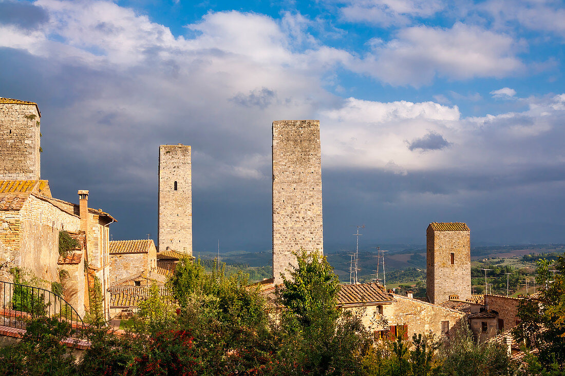 Stadtbild mit Türmen, San Gimignano, Toskana, Italien, Europa