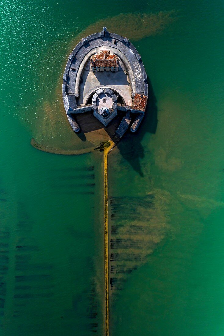 Frankreich, Charente-Maritime, Bourcefranc-le-Chapus, Fort Louvois, der Bau von Fort Louvois oder Fort Chapus wurde von 1691 bis 1694 nach den von Vauban neu definierten Prinzipien der Militärarchitektur durchgeführt (Luftaufnahme) (Luftaufnahme)