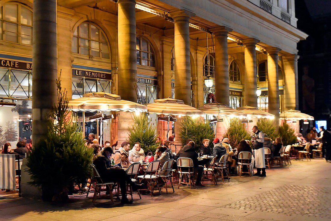 Frankreich, Paris, Königspalast, Place Colette, das Café Le Nemours